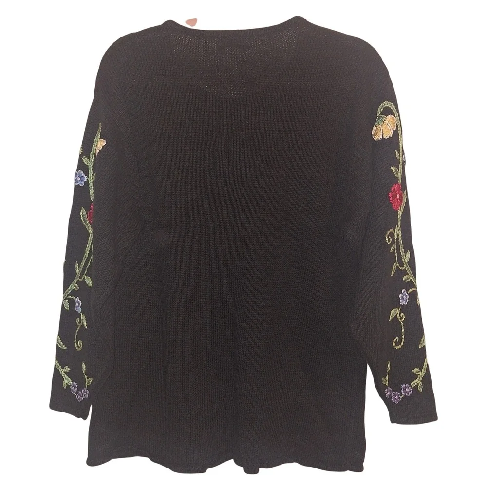 Vintage Unique Int'L Medium Women's Floral Embroidered Sweater Dark Cottagecore - Picture 2 of 6